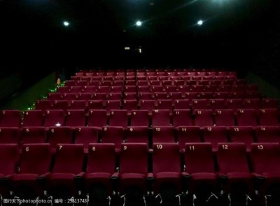 影廳無(wú)人 靜止的光影與缺席的觀眾